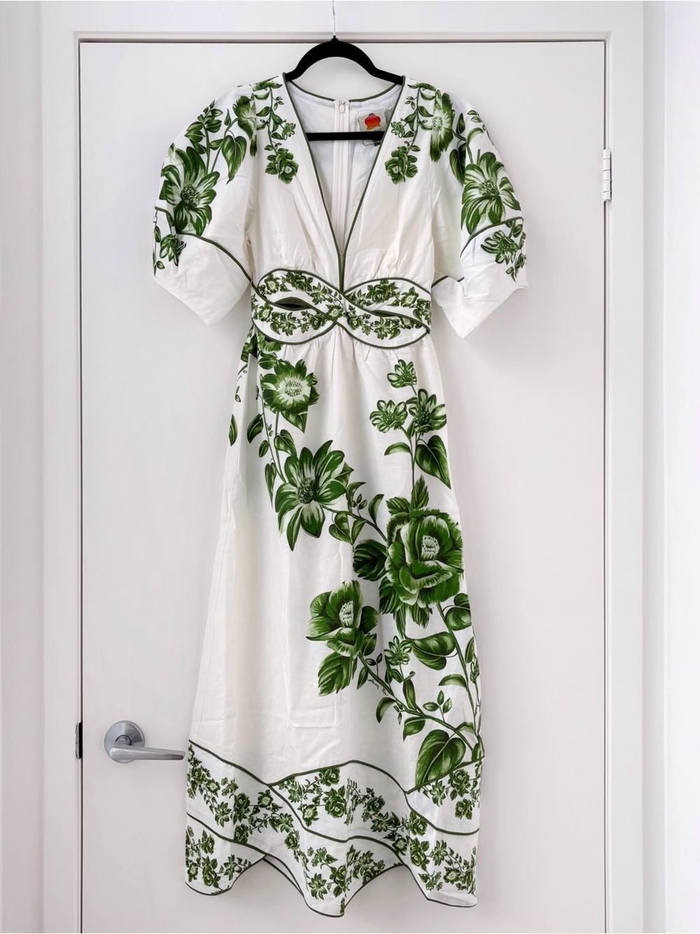 NWOT Farm Rio Off-White Green Floral Cascade Midi Dress XS